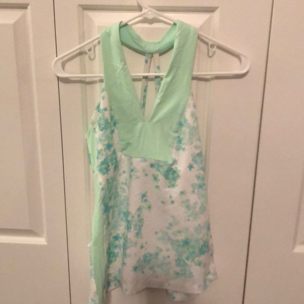 Lululemon tank top with built in bra